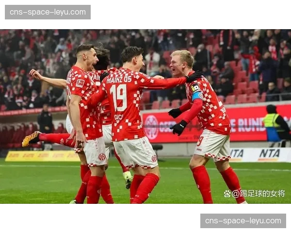 从降级区到欧战区：美因茨主帅斯文松回顾球队四月奇迹保级路